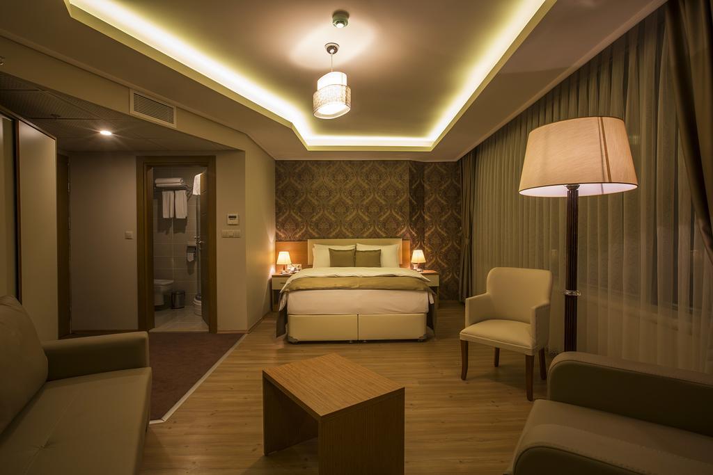 Park Square Hotel Трабзон Стая снимка